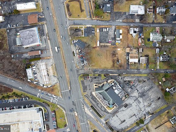 3rd image of 1902 Graydon Ave