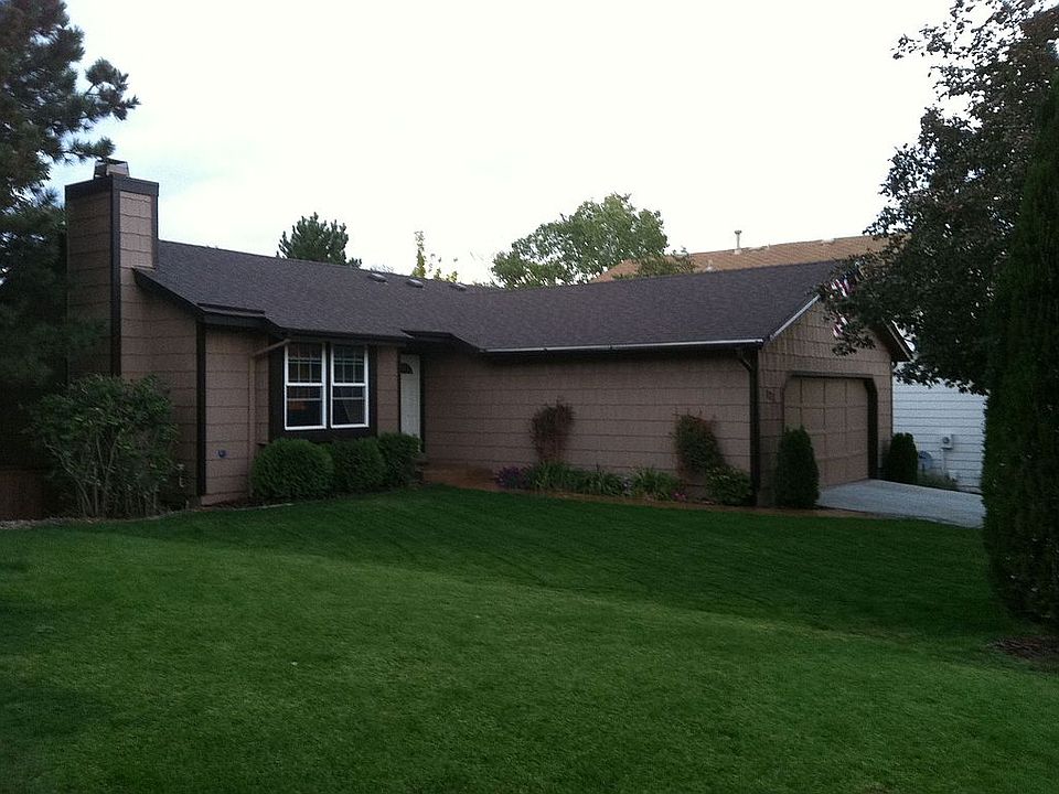 2nd image of 171 Mountain Cloud Cir