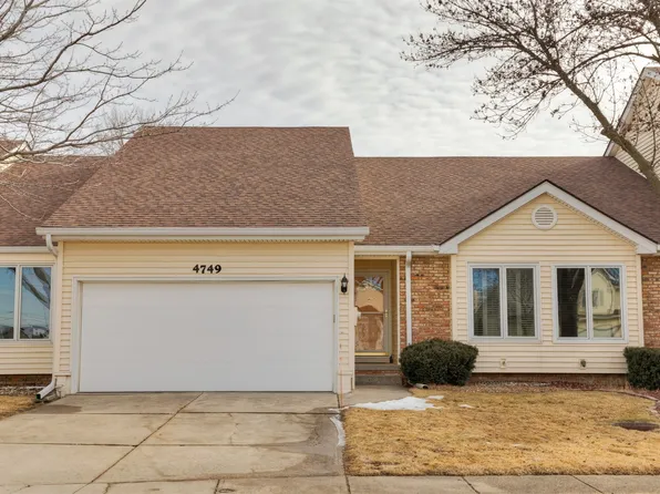 4749 85th St, Urbandale, IA 50322