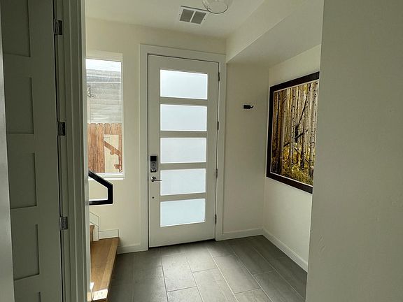 3rd image of 1284 N Osceola St