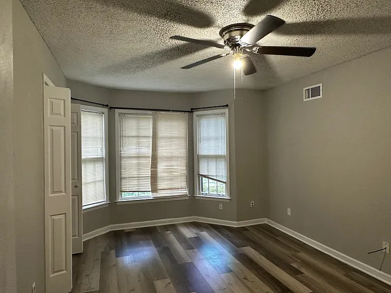 8588 Kettering Dr — Photo 12