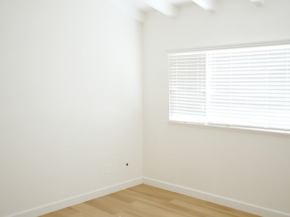 3rd image of 7330 Amanda Ct