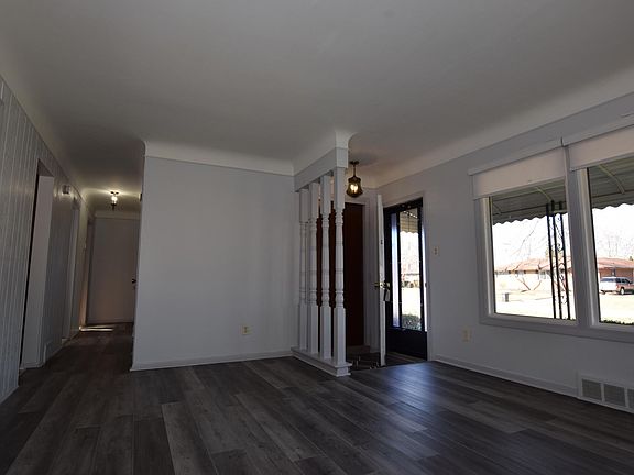 2nd image of 8876 Shannon Dr