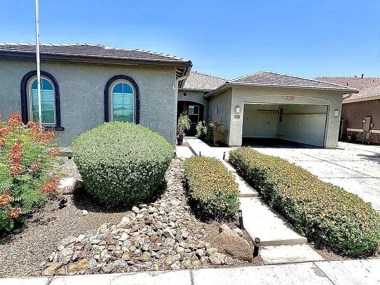21730 E Caldwells Ct — Photo 2