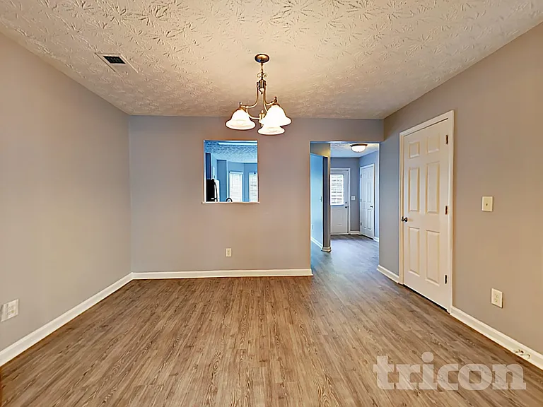 418 Whippet St — Photo 6