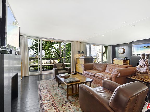 3rd image of 8535 W West Knoll Dr APT 314