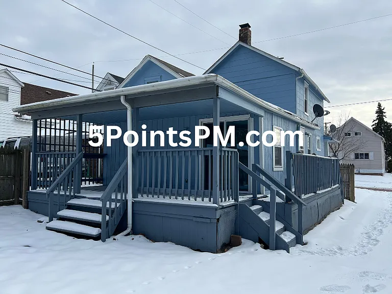7805 Bancroft Ave — Photo 15