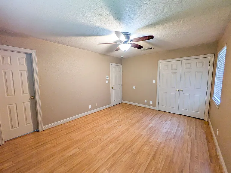 5031 Simpson Ave — Photo 12
