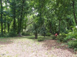 609 S Reeve Rd, Saint Helena Island, SC 29920