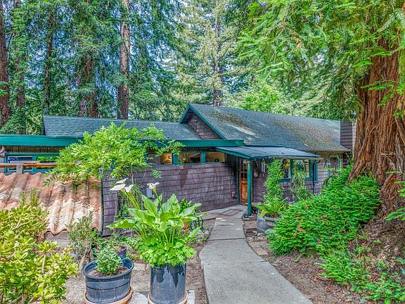 4th image of 23640 Glenwood Dr