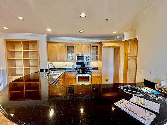 10305 Almayo Ave #301 — Photo 28