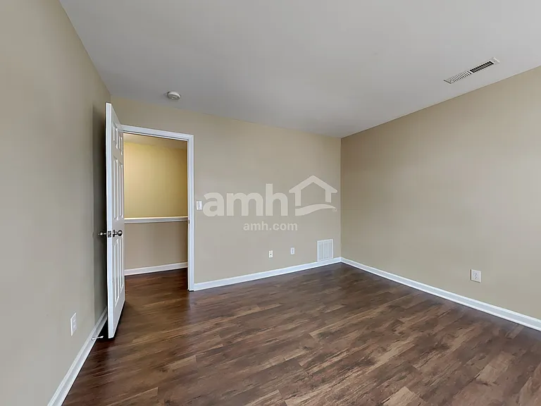 529 Osborne Rd — Photo 19