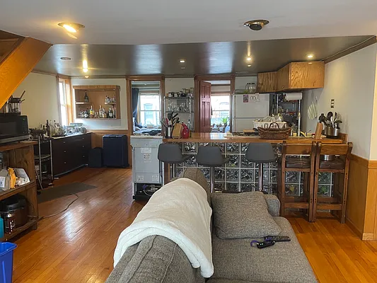 Rented by Leiter Realty Group LLC | media 21