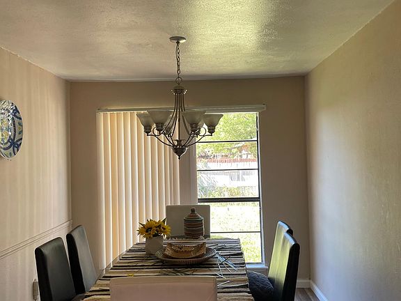 3rd image of 3105 Eastpark Dr