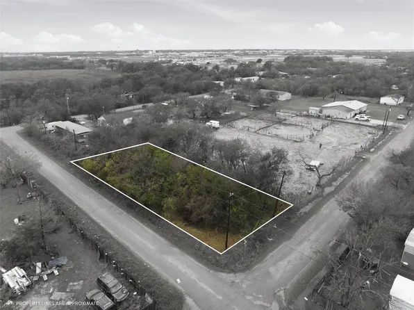 107 Frostdale Dr, Elm Mott, TX 76640