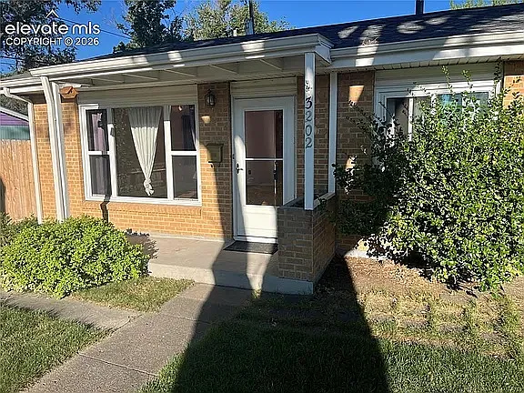 3 bed, 1524 sqft, $2,300 — Photo 4