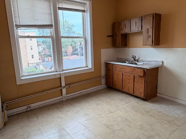 927 S Claremont Ave #2RS, Chicago, IL 60612