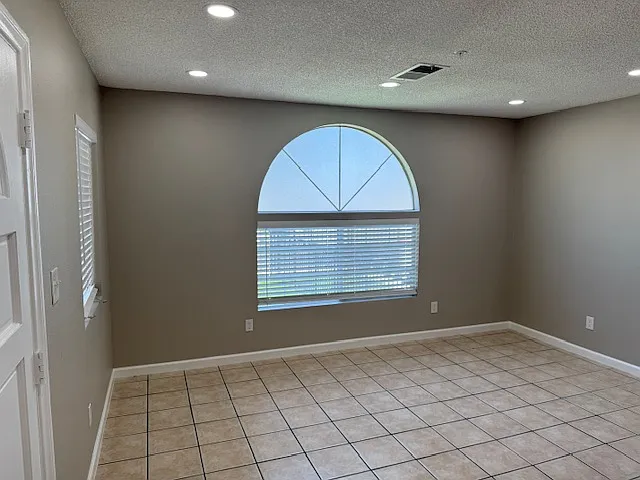 24600 Cypress St #24600 — Photo 20