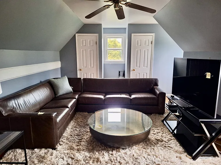 Knoll Run Ln — Photo 14
