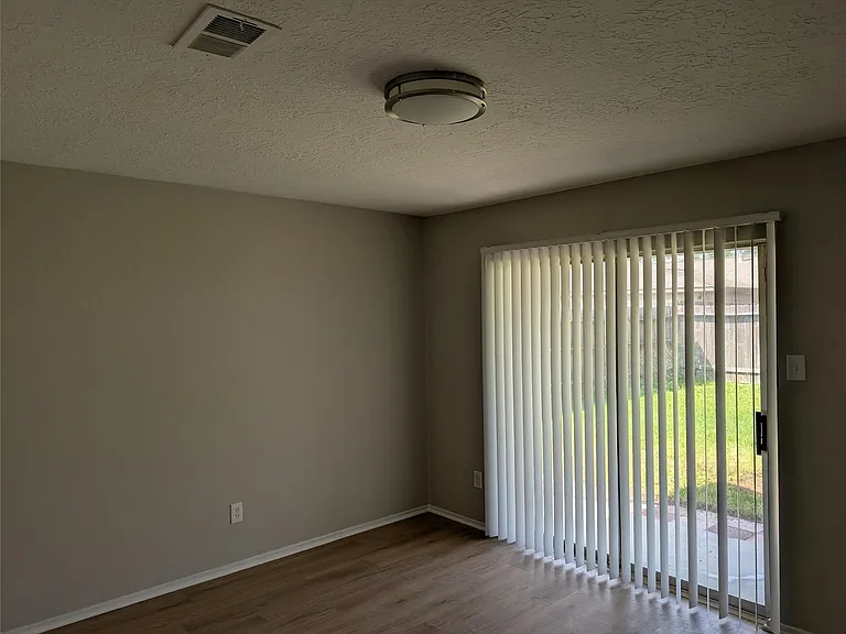 11019 Clear Fork Dr — Photo 9