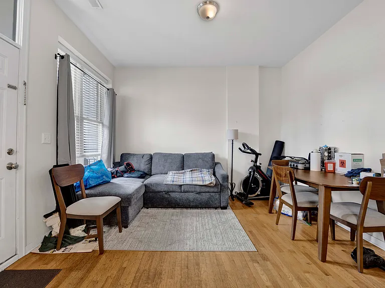 2143 N Western Ave #2R — Photo 5