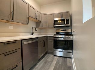 916 W Diversey, Chicago, IL 60614