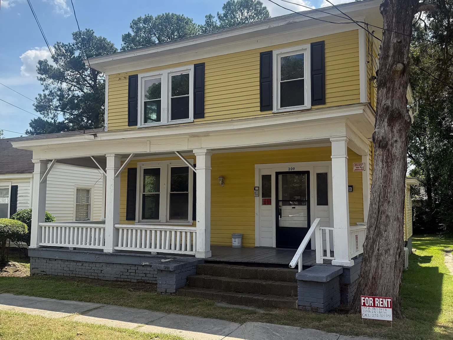 3 bed, 1100 sqft, $1,200 — Photo 1