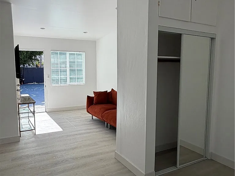8561 Orion Ave #1 — Photo 10