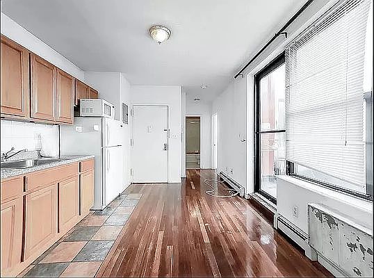 4th image of 115 Lexington Ave APT 2B