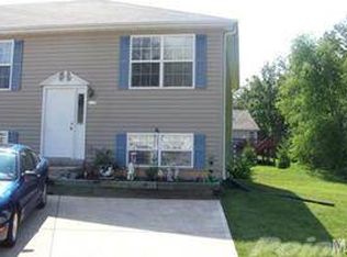 1039 Arlington Ct, Warrenton, MO 63383