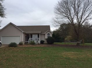 1925 Tomahawk Ln, Cumming, GA 30028