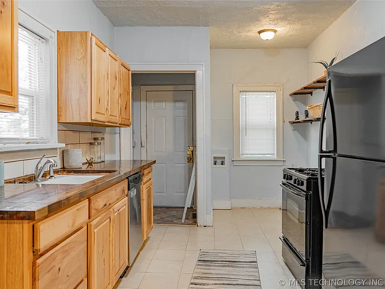 1247 N Boston Ave — Photo 9