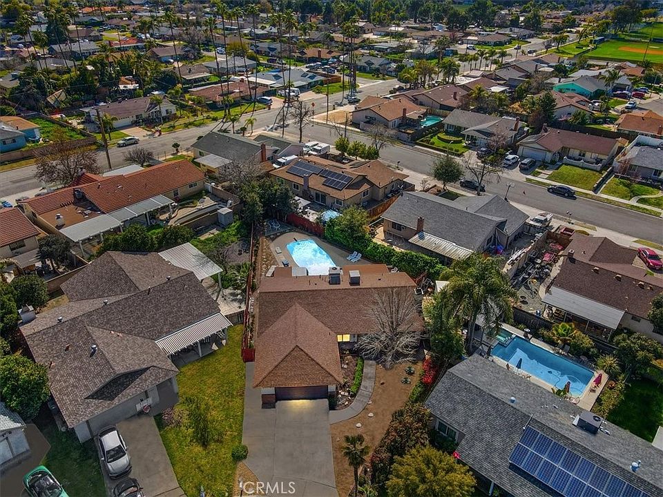1st image of 27195 Orangemont Way