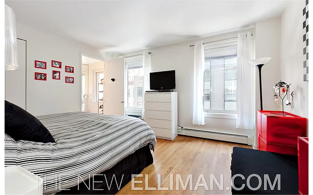 Rented by Douglas Elliman | media 17