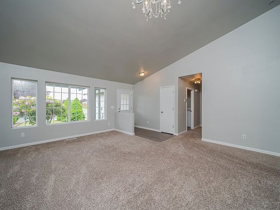 4th image of 10131 61st Ave NE