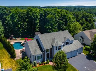 41 Saddle Hill Rd, Manchester, CT 06040