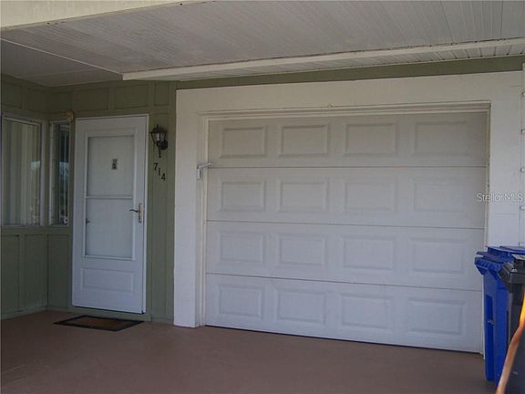 3rd image of 714 Thunderbird Ave