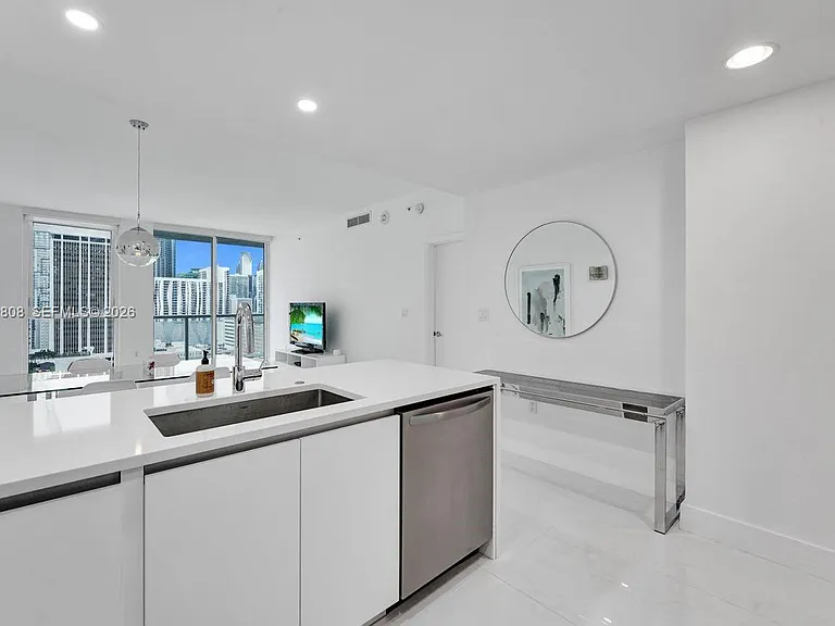 244 Biscayne Blvd #2005 — Photo 7