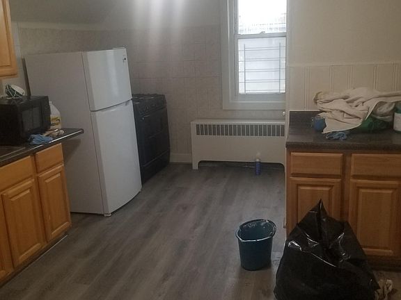 3rd image of 233 S 2nd Ave APT 3