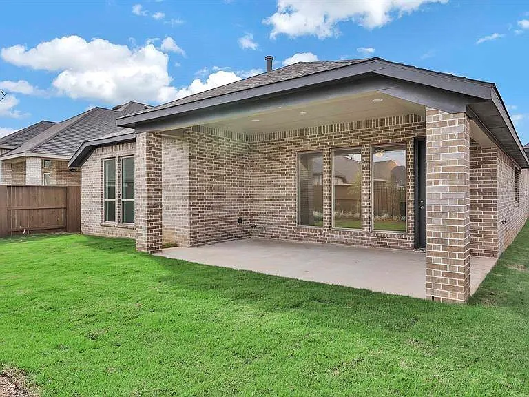 2910 Starling Dr — Photo 14