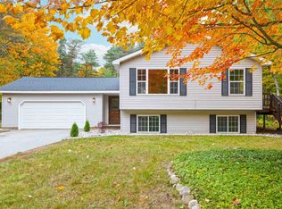 3188 Nimrod Rd, Traverse City, MI 49685