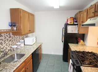 901 Waters Edge Dr, Newark, DE 19702