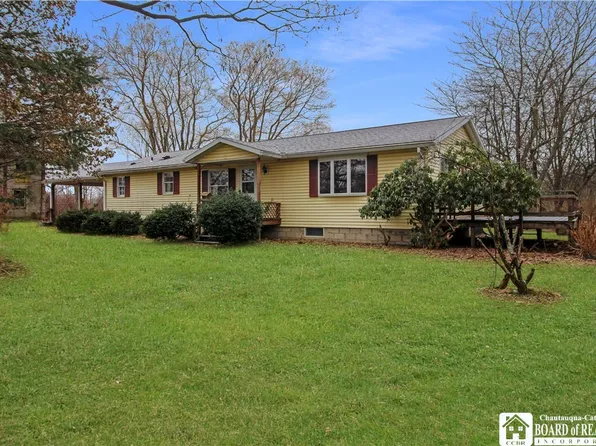 6415 Portage Rd, Mayville, NY 14757