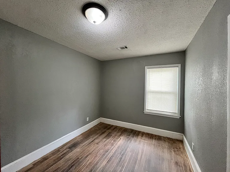 3203 Sunrise St — Photo 10