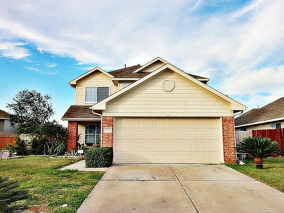 2nd image of 2682 Royal Blue Dr