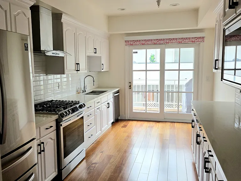 10772 Massachusetts Ave #200 — Photo 22