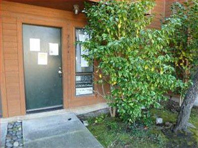 1st image of 2794 Wimbledon Dr