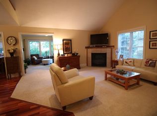 1010 Saint Johns Bay, Woodbury, MN 55129