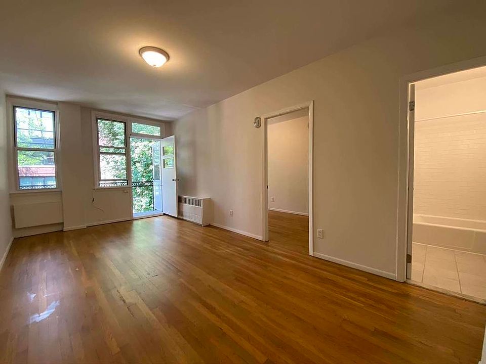 1st image of 270 W 25th St #44