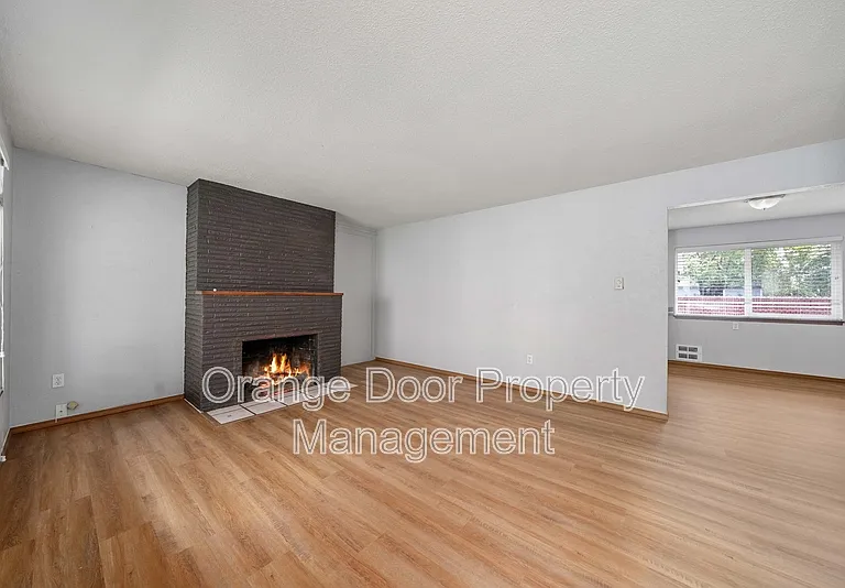 712 127th St S #1 — Photo 1